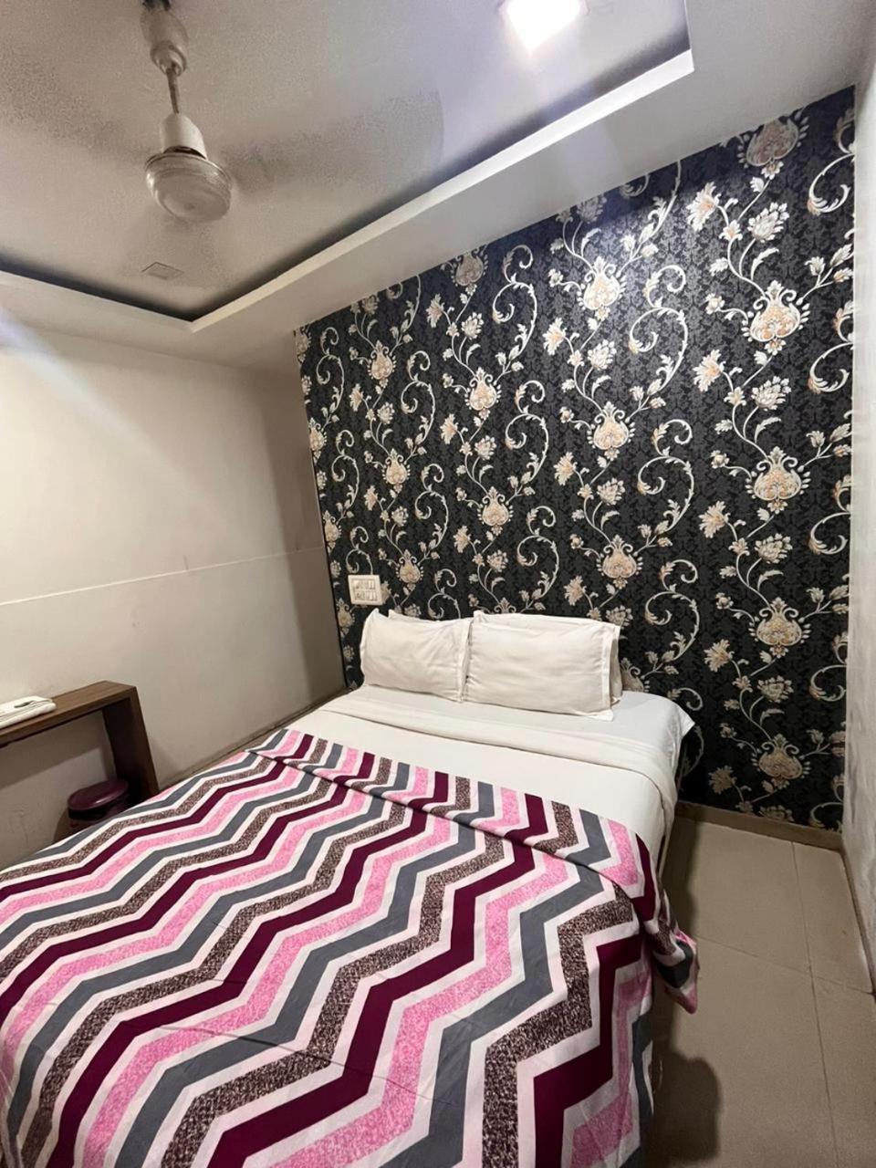 Hotel Havana Мумбаї Екстер'єр фото